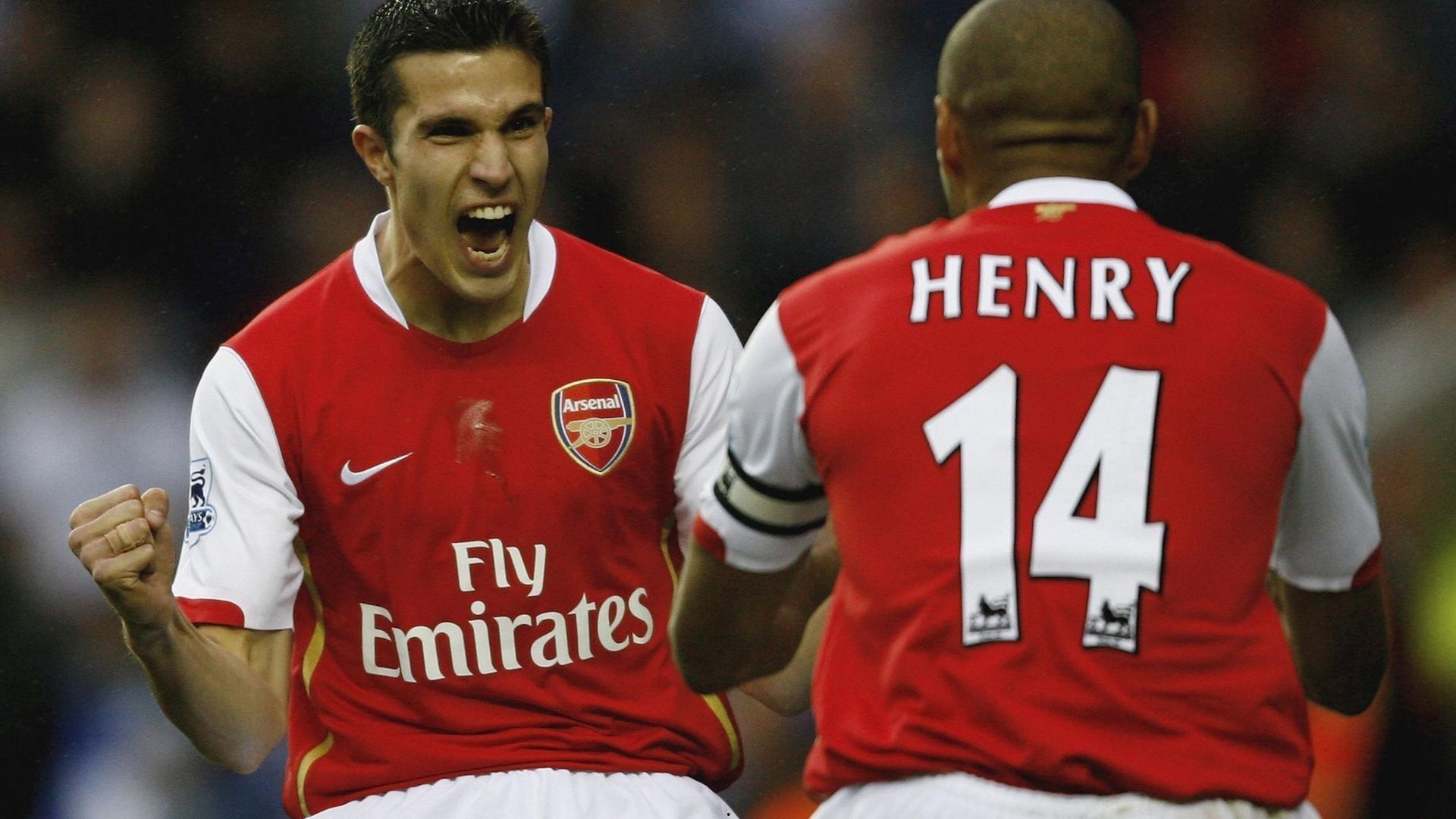 卡拉格嘲讽内维尔，曼联输格林斯比惊喜不断！老特拉福德陷入寒冬